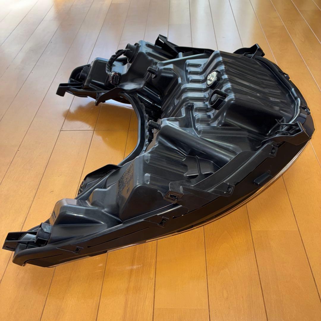 純正ヘッドライト