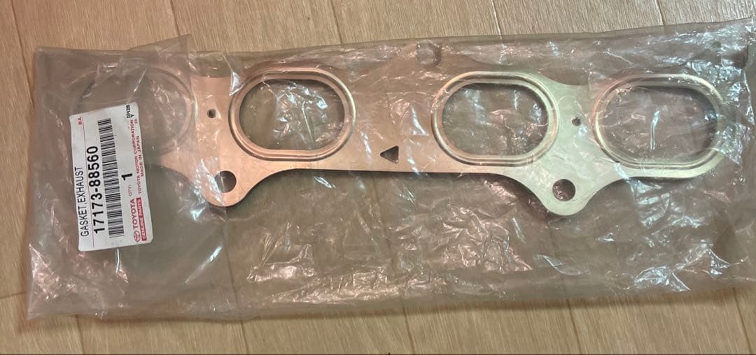 エ*サ様 アルテッツァ　トラストターボキット用エキマニ