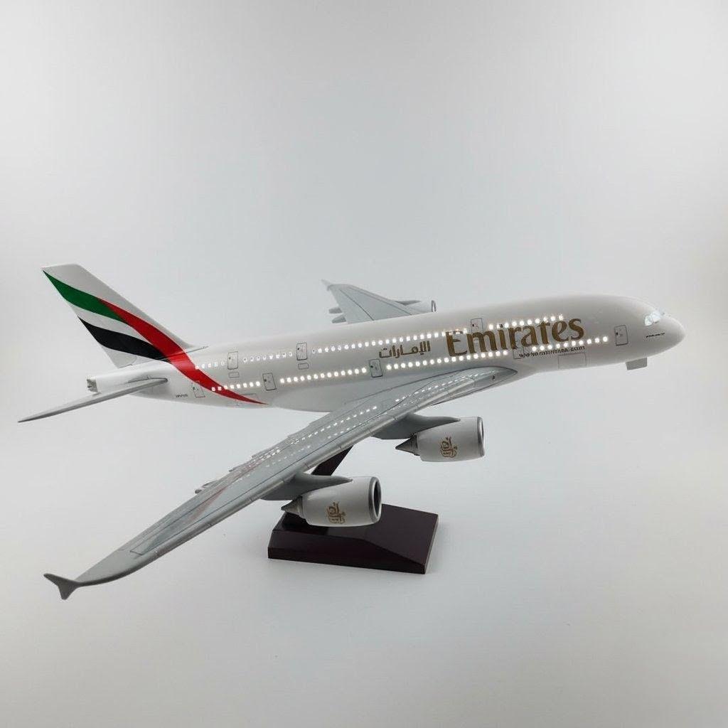 エミレーツ航空 A380 1:160スケール 46cm LEDモデル 照明点灯!