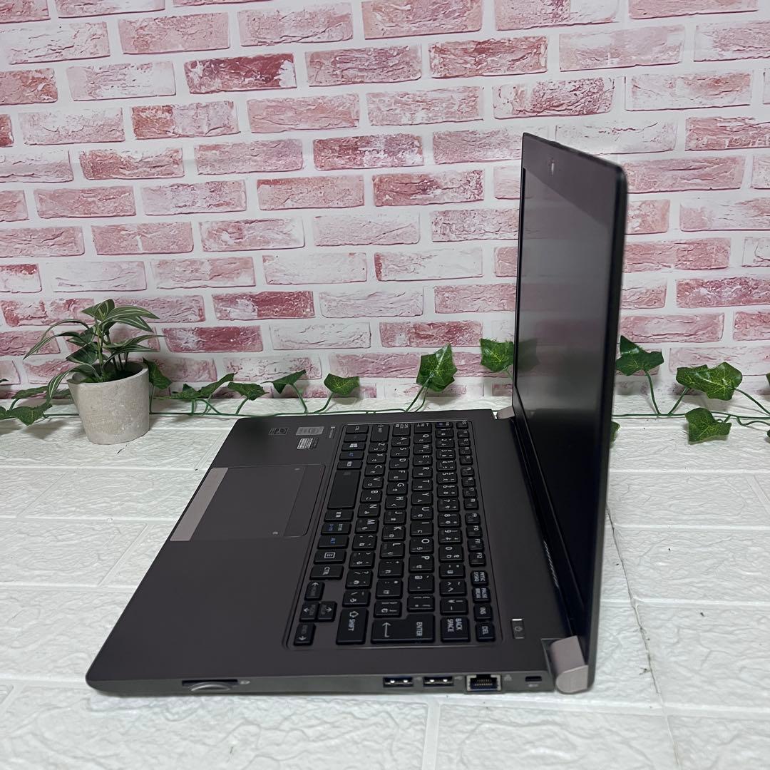 ★中古東芝パソコン SSD新品128GB メモリ8GB★カメラ ノートPC114