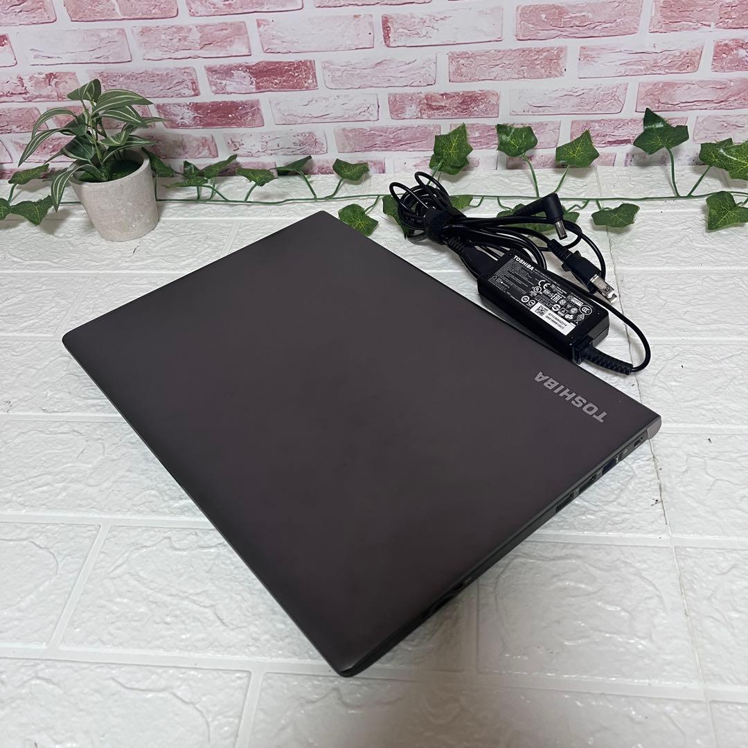 ★中古東芝パソコン SSD新品128GB メモリ8GB★カメラ ノートPC114