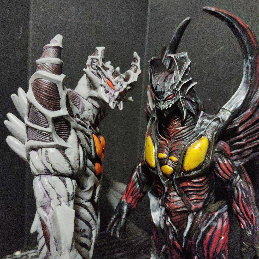 ウルトラ旧型絶版ソフビカオスダークネス.イヴリース（2927th.2963ei）