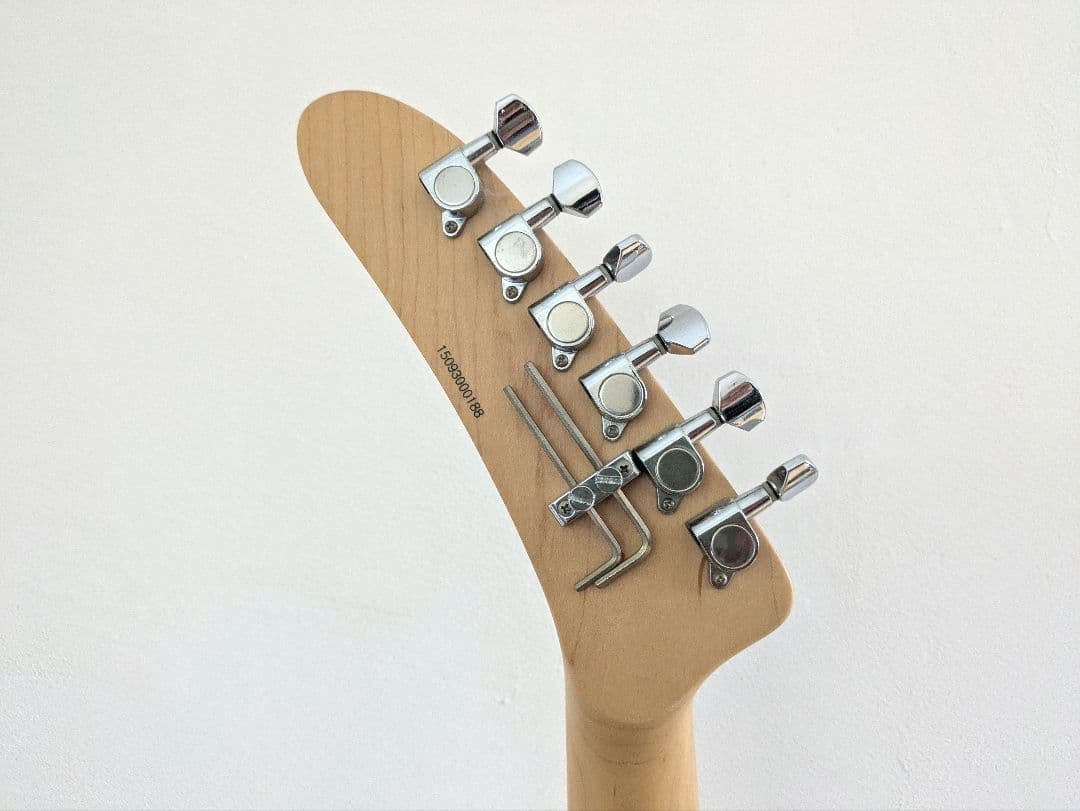 クレイマー エレキギター Kramer The 84 Baretta