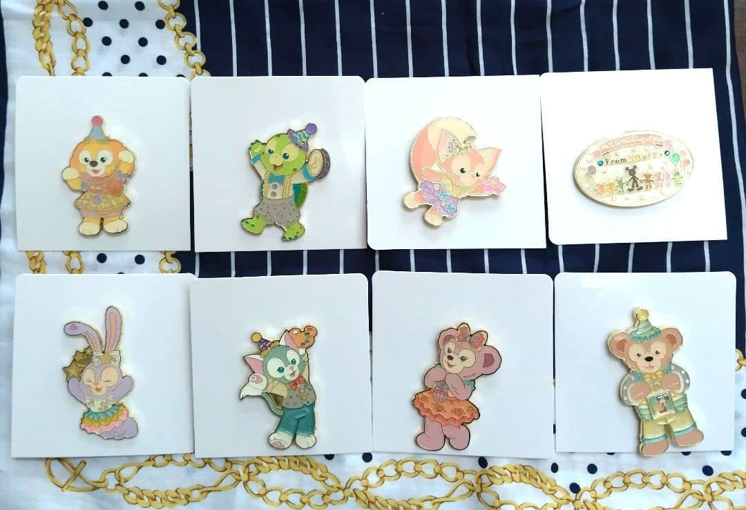 ディズニーシー　ピンバッジ　40周年　 ダッフィー＆フレンズ