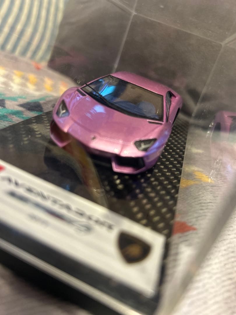 ランボルギーニ アヴェンタドール ミニカー 1/43