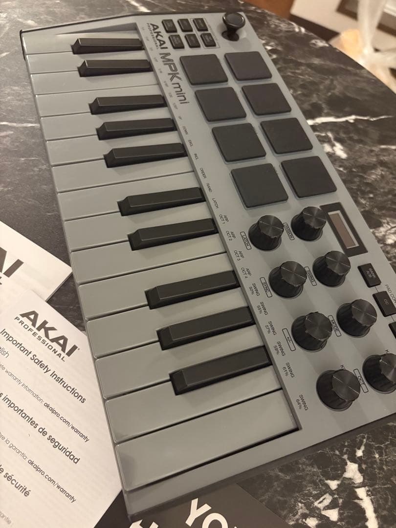 AKAI MPK mini 特別版グレー