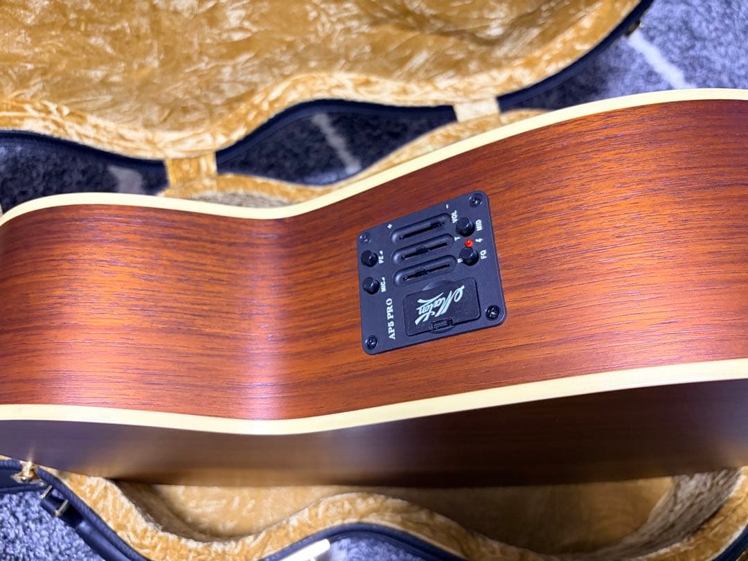 （極美品）Maton EBG808 Nashville 2023年製　柾目良個体