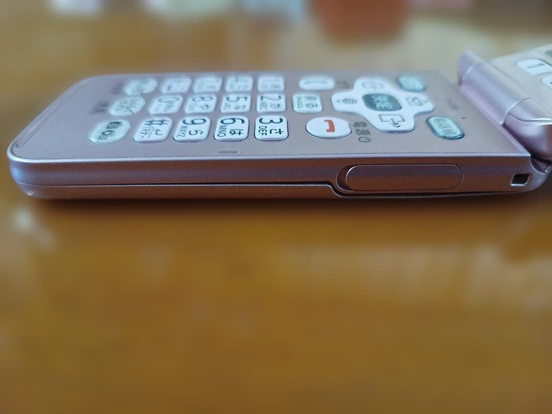 docomo 折りたたみ式携帯電話 F-01M ピンク 本体 4G(LTE)対応