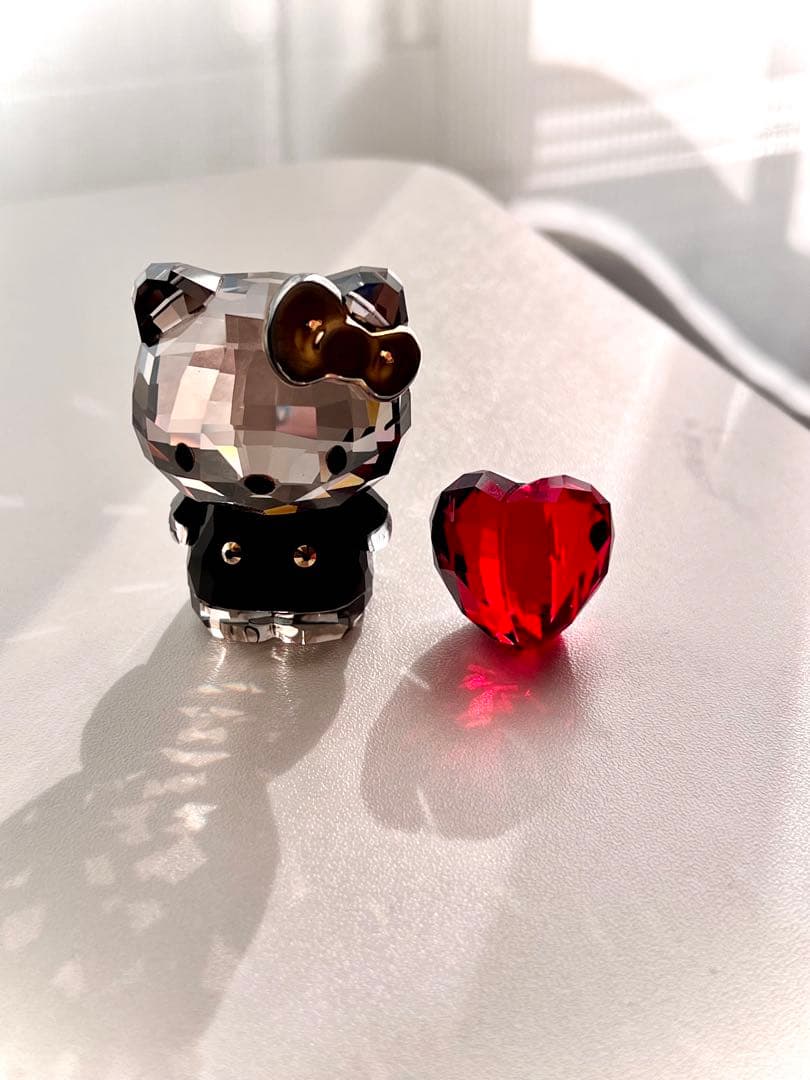 スワロフスキー ハローキティ ハート