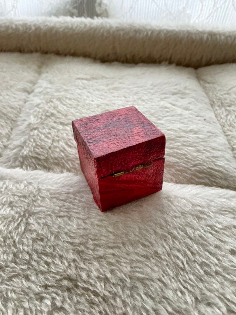 赤系紙張りヴィンテージジュエリーボックス
