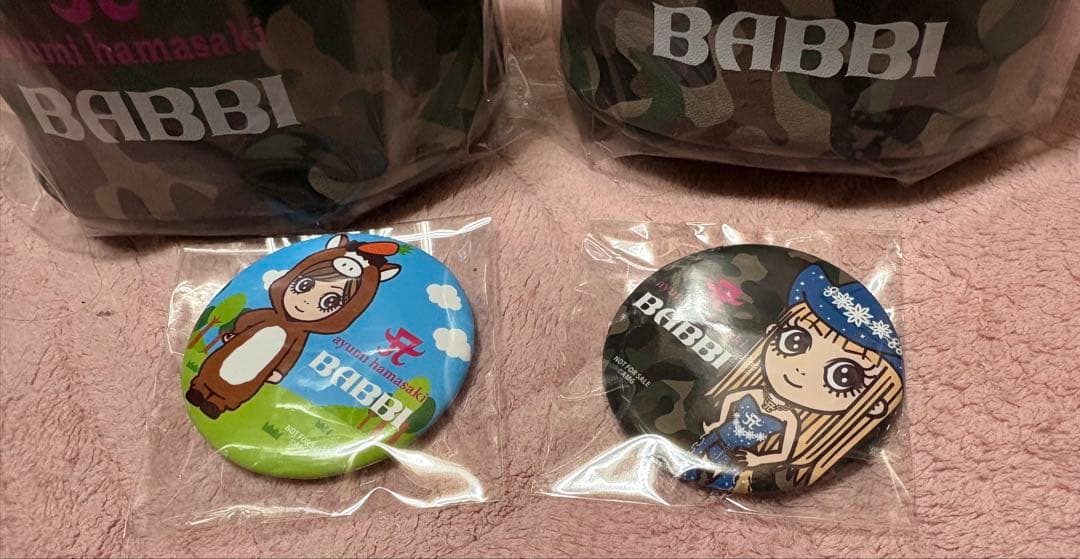浜崎あゆみ×BABBI コラボポーチ　缶バッチ2個