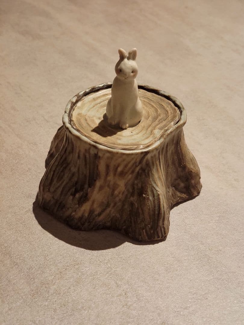 長谷川風子さん作品　ウサギの蓋物　陶器収納ボックス