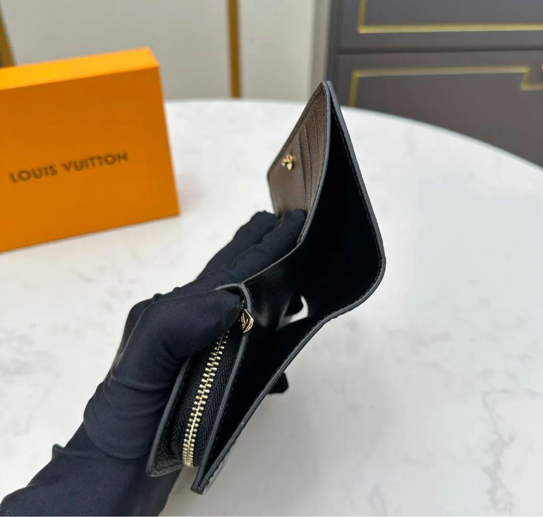 Louis Vuitton ブラック 短財布