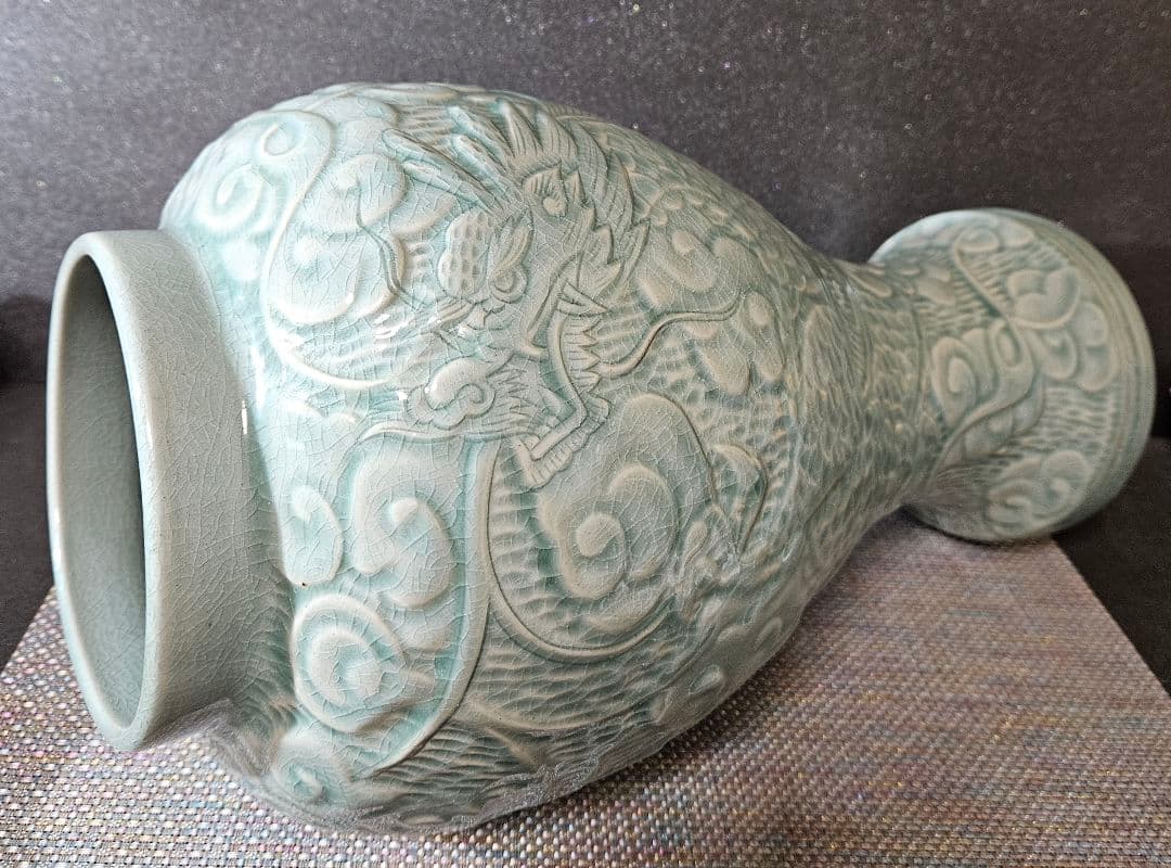 韓国人気作家　趙宗 作　陽刻浮彫　雲龍文様　青磁　高40.8cm　梅瓶　大壺