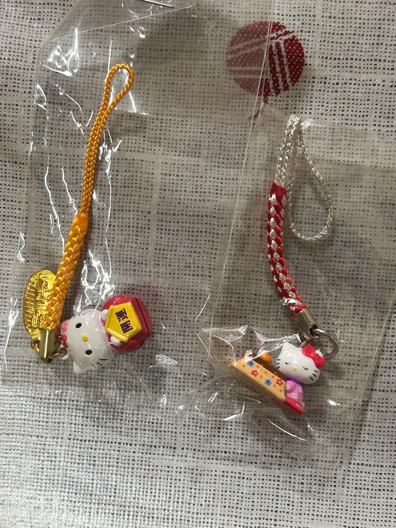 ご当地キティ根付け