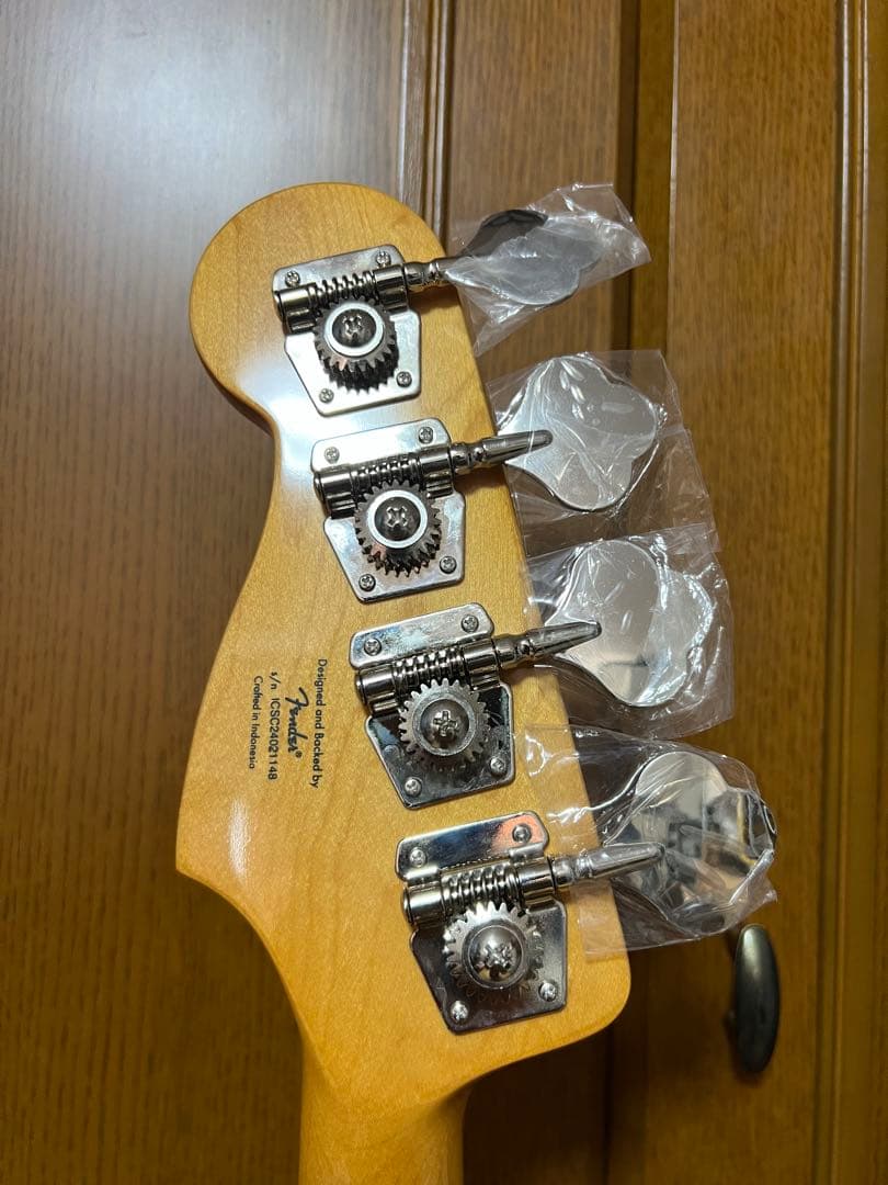 新品未使用Squier Classic Vibe ’70s Jazz Bass