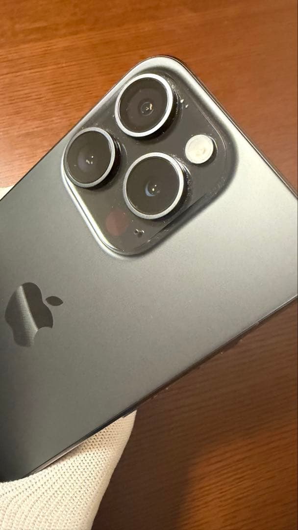 iPhone 15 Pro 256GB ブラックチタニウム　Simフリー