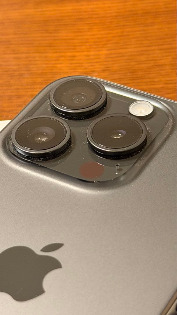 iPhone 15 Pro 256GB ブラックチタニウム　Simフリー