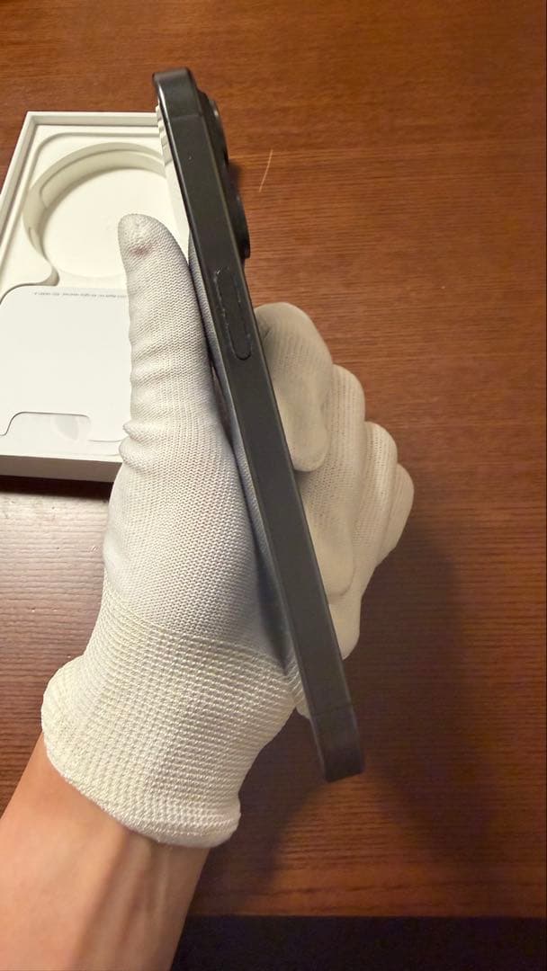 iPhone 15 Pro 256GB ブラックチタニウム　Simフリー