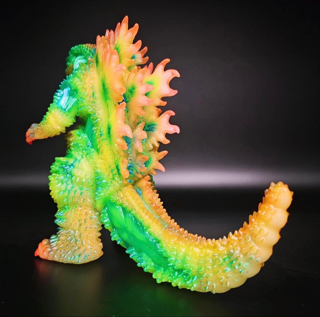 赤目天使　ゴジラ　蓄光