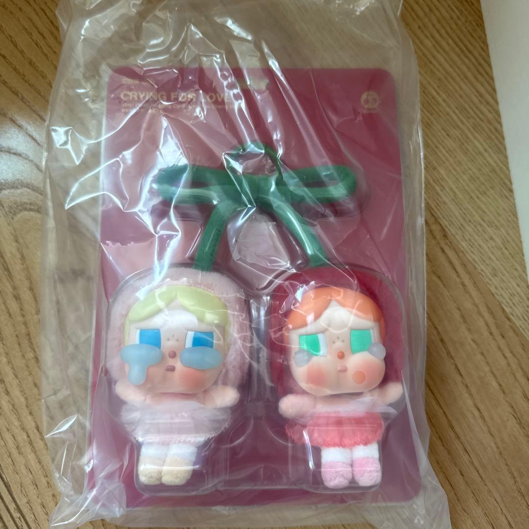 新品未開封　CRYBABY ぬいぐるみペンダント クライベイビー