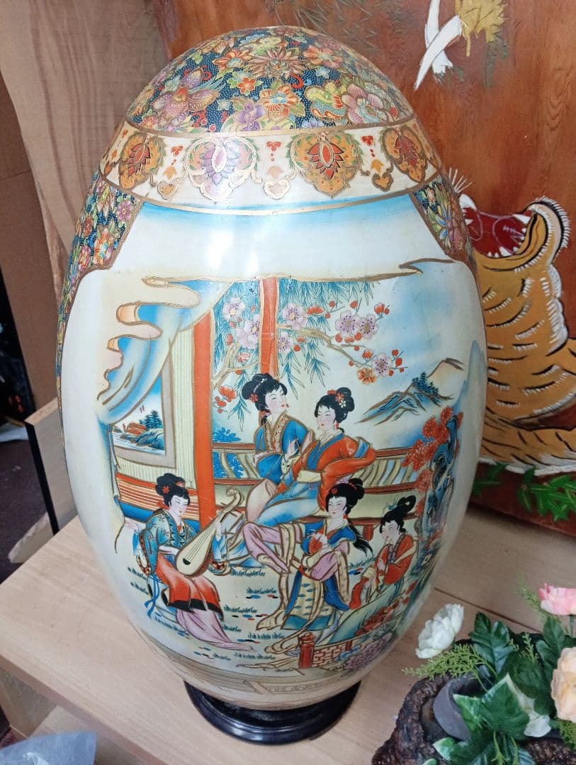 豪華絢爛　薩摩焼　金襴手遊女図 卵型置物 床飾物 古美術品