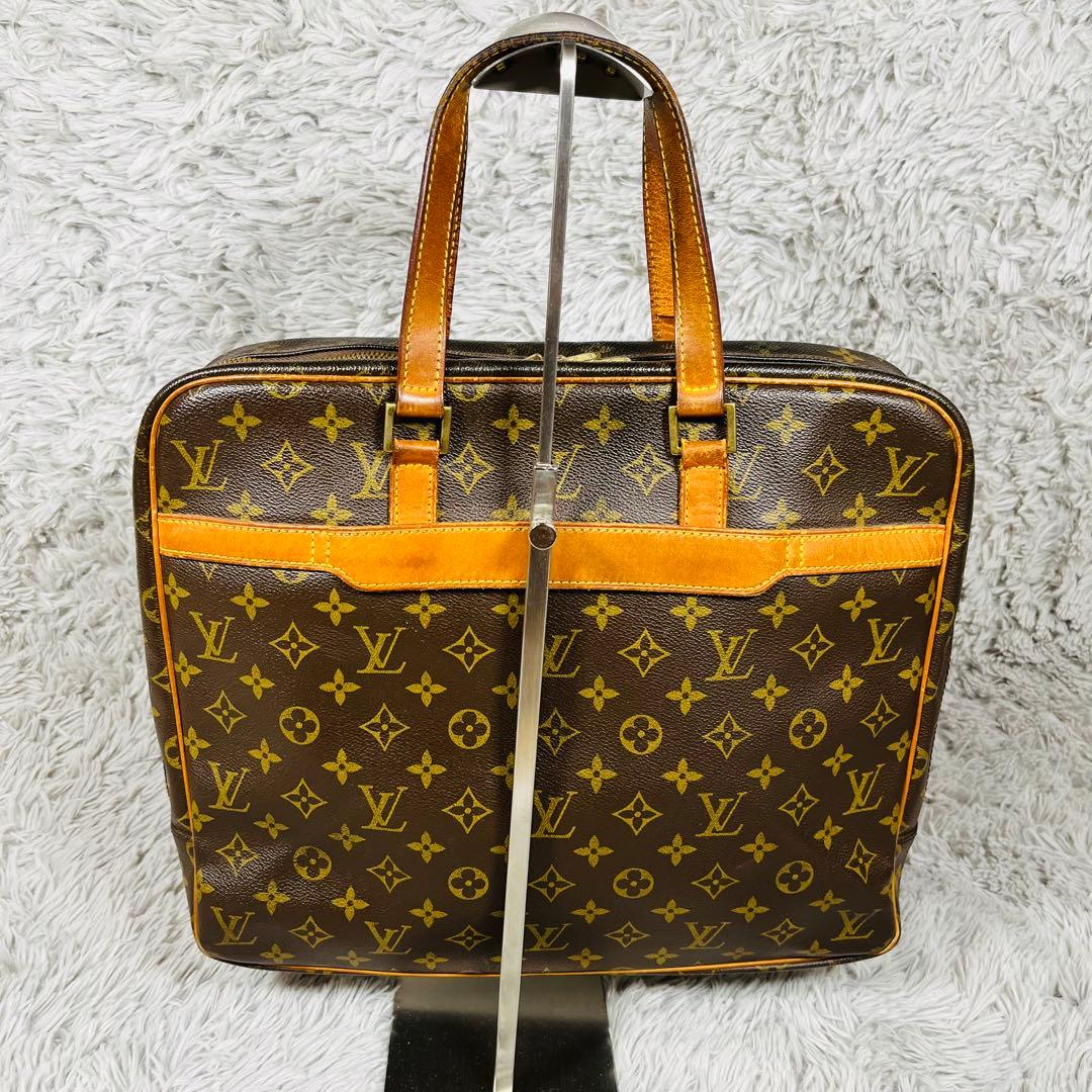LOUIS VUITTON ポルト ドキュマン・ぺガス M53343