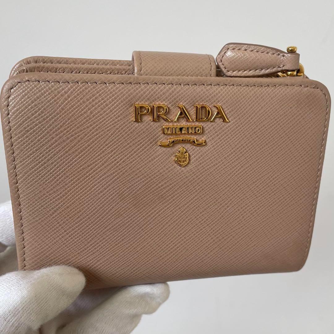 【美品】プラダ 二つ折り財布 サフィアーノレザー ベージュ 1ML018