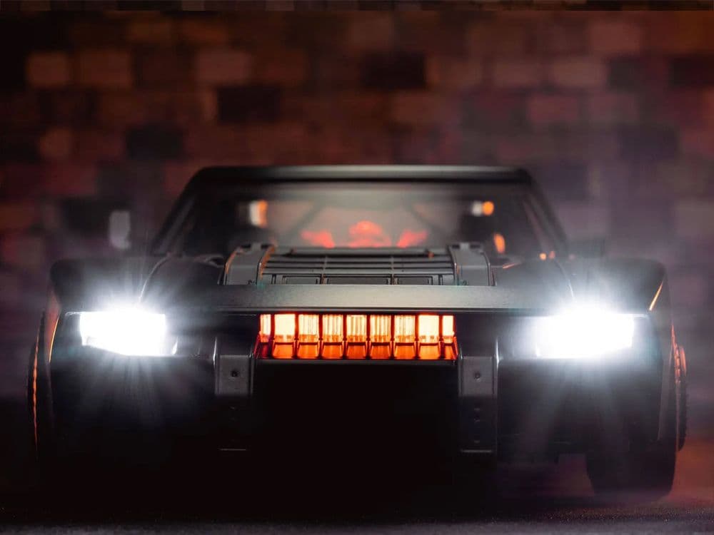 ザ・バットマン　バットモービル　ウィズ　バットマン・フィギュア