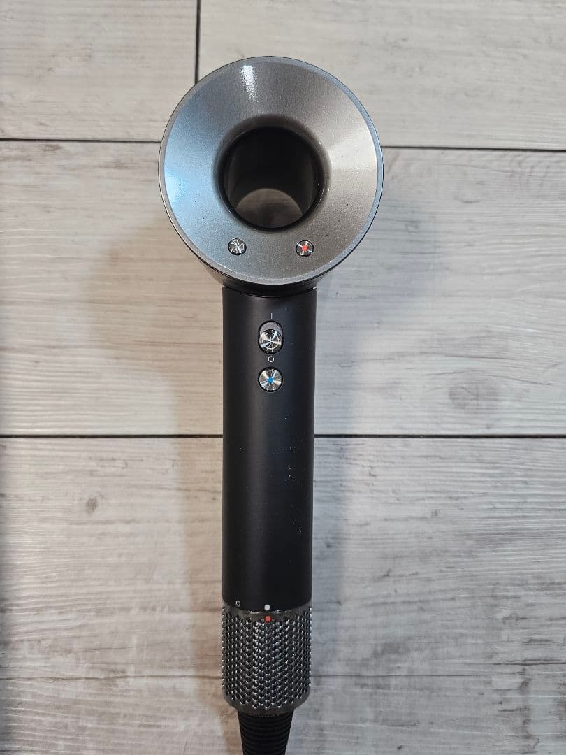 さー様限定価格保証付　ダイソン　メンテナンス済み　dyson hd08　ブラック