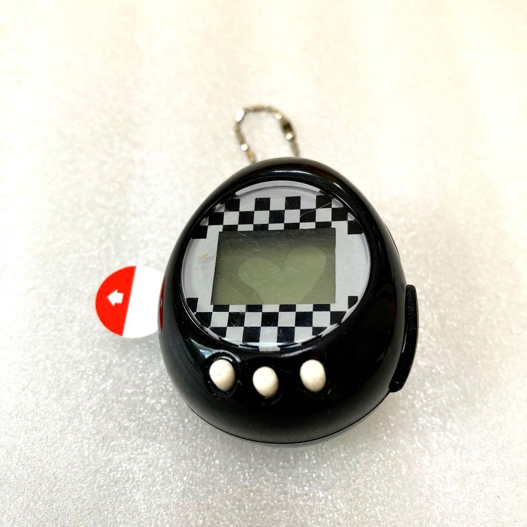 恋するたまごっちゅ black & white たまごっち 本体 キーホルダー