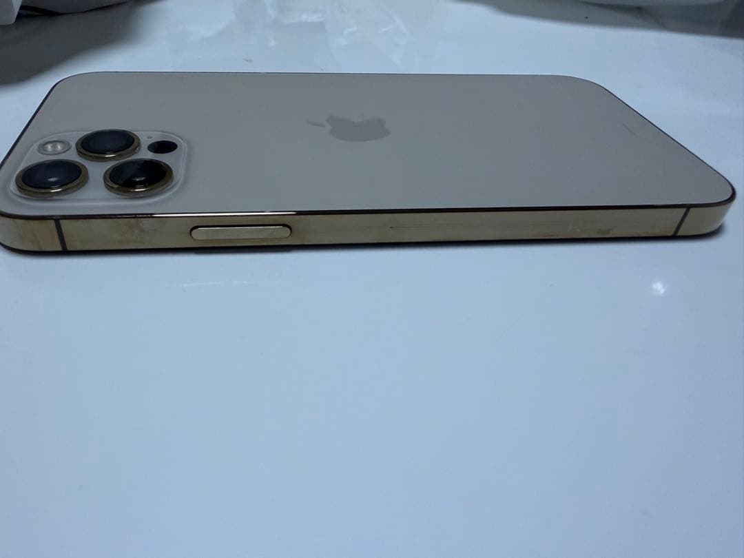 サクラちゃん iPhone 12 Pro ゴールド256G SIMフリー