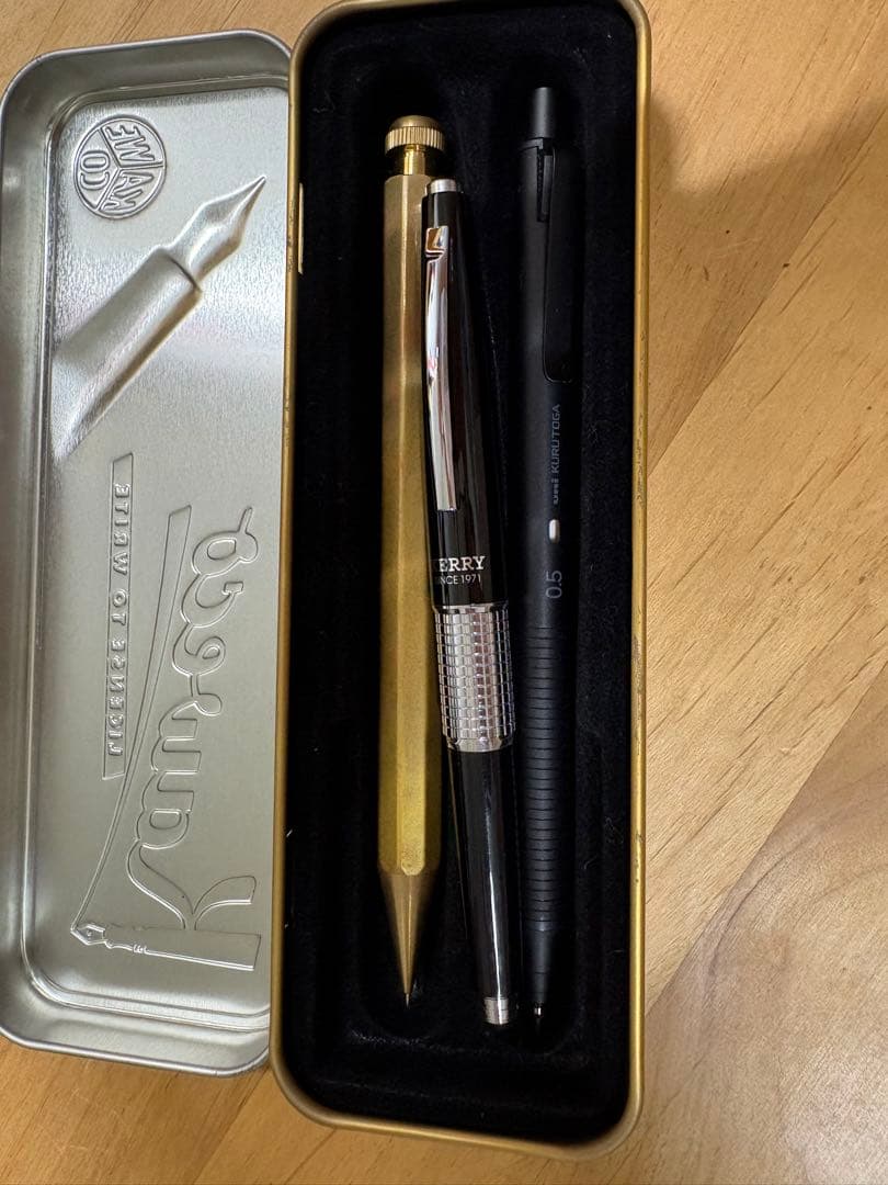 カヴェコスペシャルブラス、クルトガメタル、Kerry全て0.5ミリです