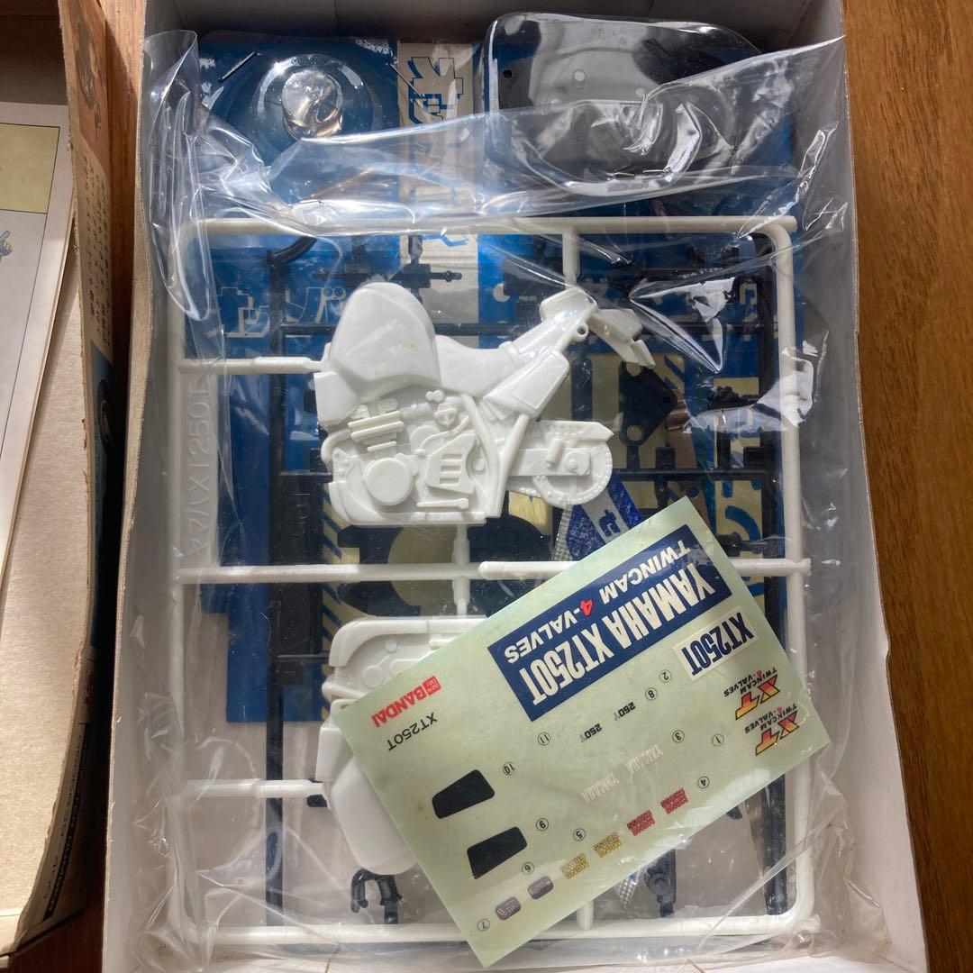 ヤマハ　XT250 プラモデル　おもちゃ