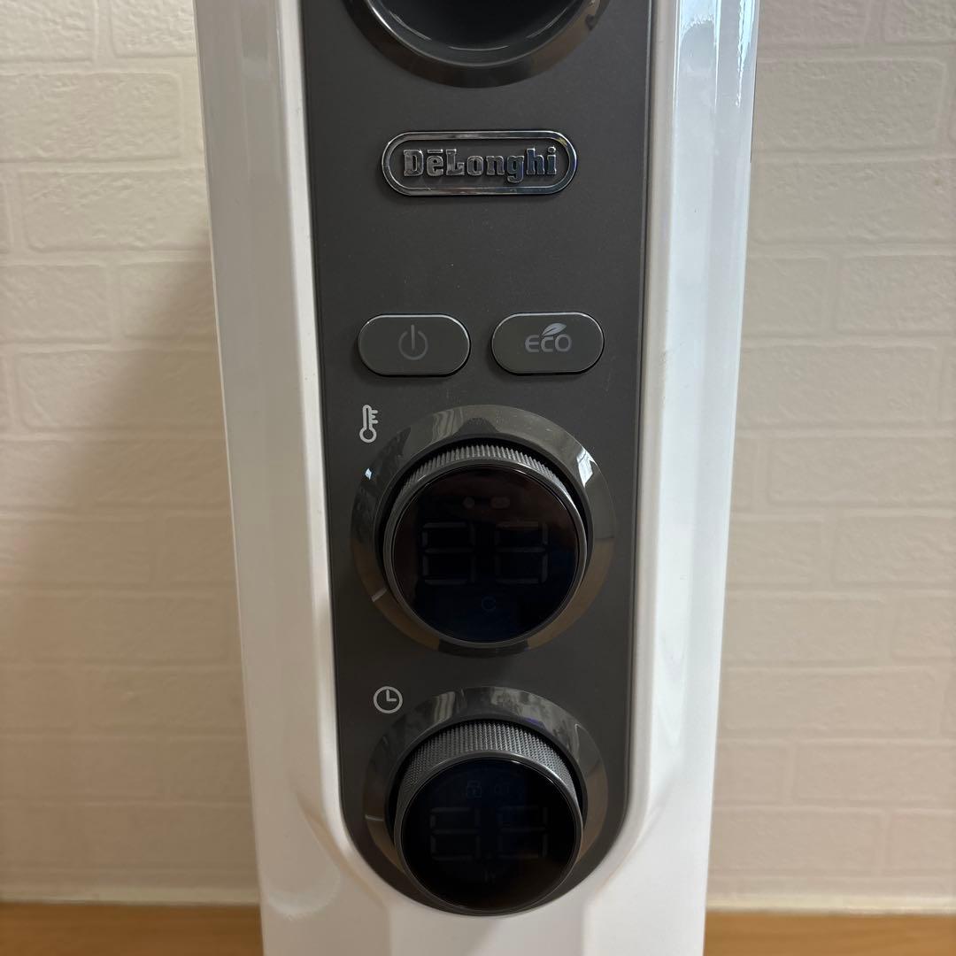 美品　De'Longhi エコモード搭載オイルヒーター