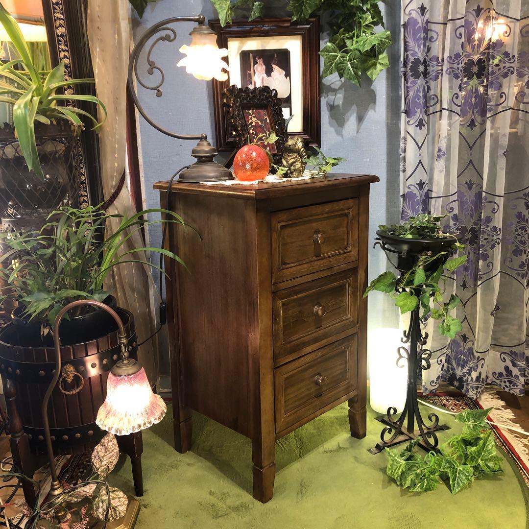 シャビーシック　フレンチ　カントリー　軽量コンパクト　アクセントチェスト