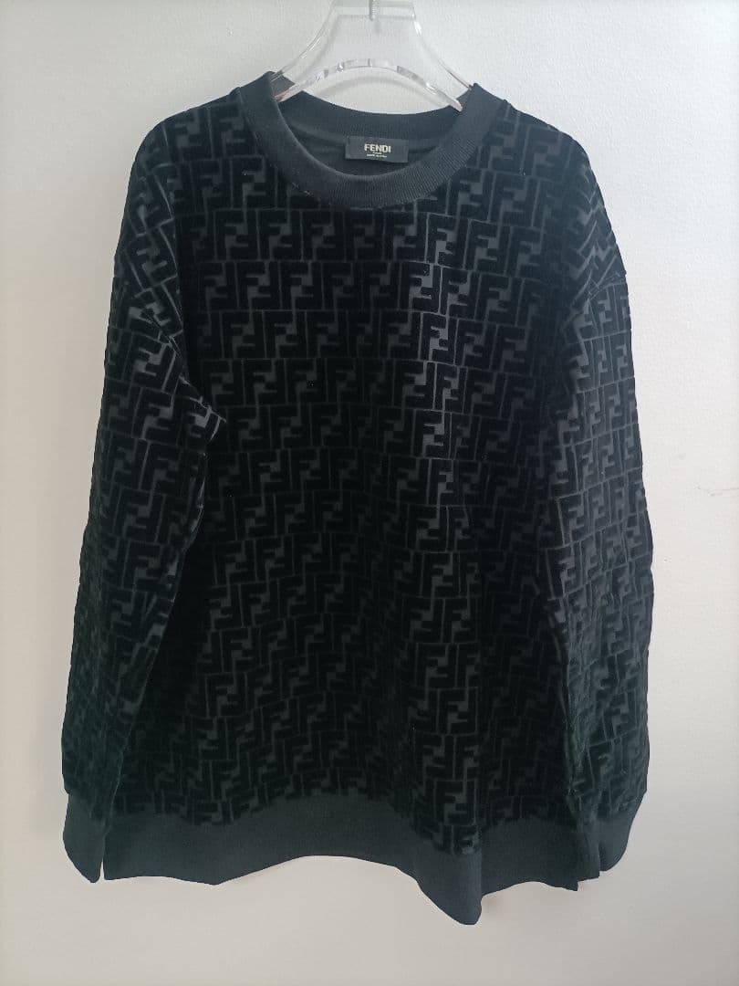 ブラック スウェット むきむうき