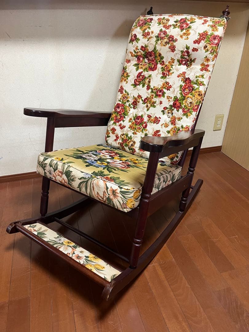 【ワンプライス】【ビンテージ】ロッキングチェア　背もたれクッションダブル付き
