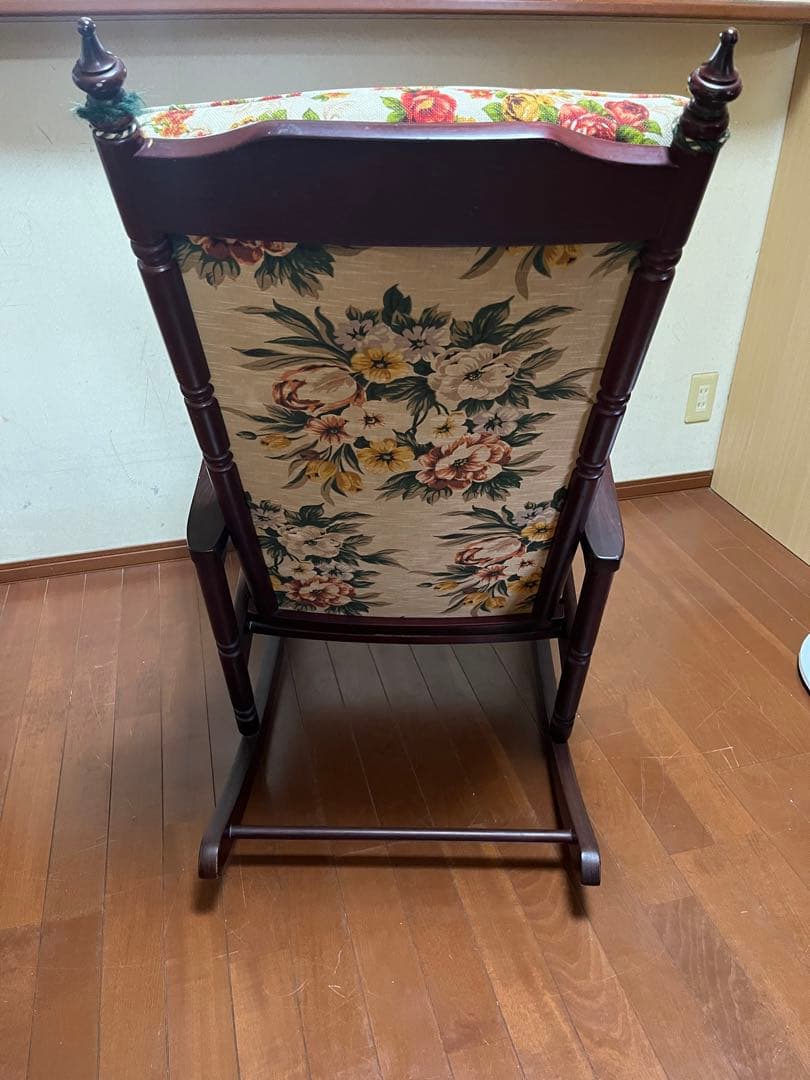 【ワンプライス】【ビンテージ】ロッキングチェア　背もたれクッションダブル付き