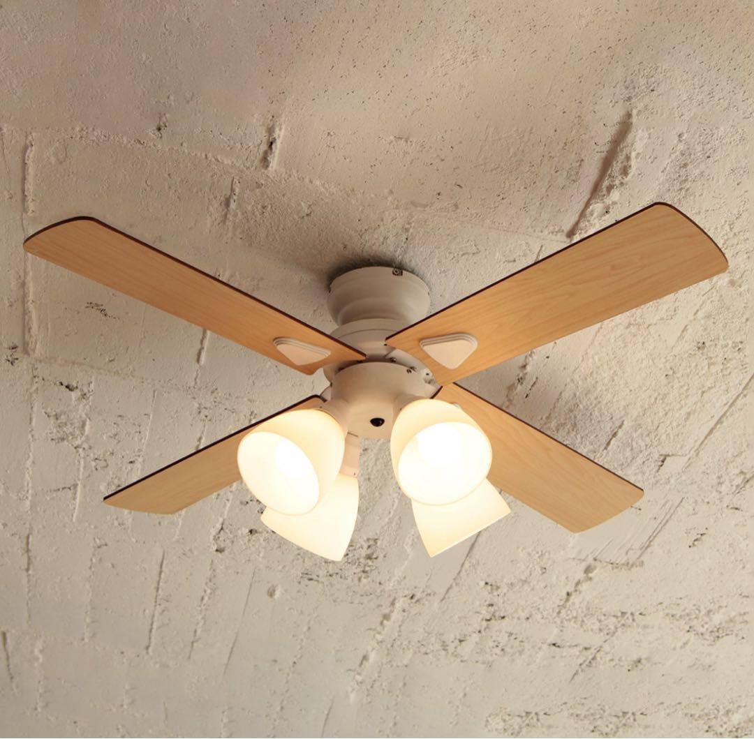 シンプルデザインのシーリングファン(ホワイト)