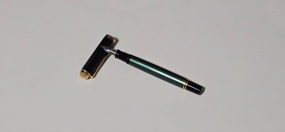 ペリカン(perikan)スーベレーン M400 緑縞 F