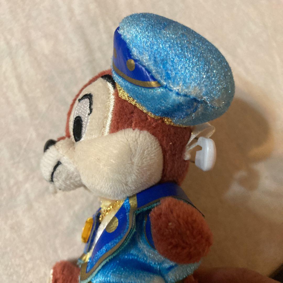 ぬいぐるみバッジ　チップ　東京ディズニーリゾート　シー　金色チェーン　青衣装
