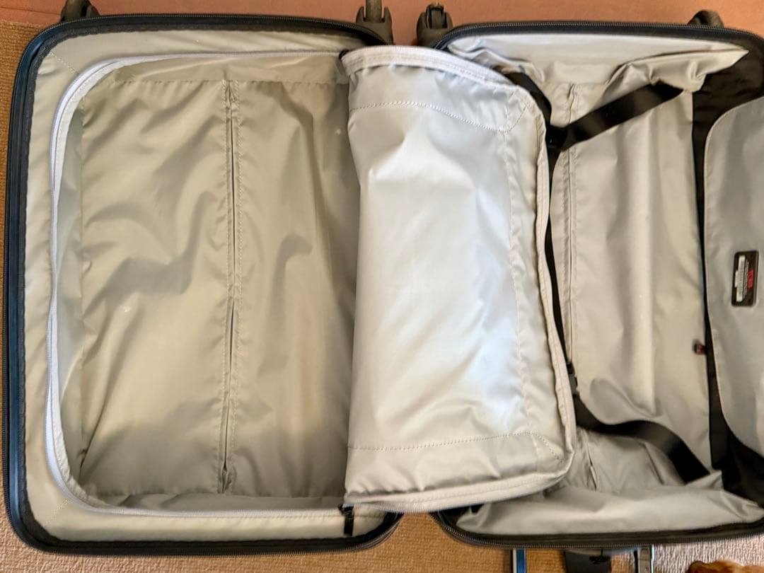 【ジャンク品】TUMI キャリーケース ブラック ポリカーボネート