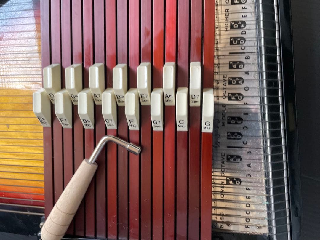 東海楽器ChromaHarp(オートハープ)