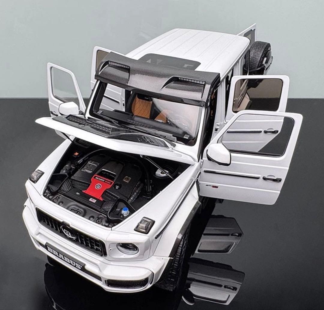 Brabus G-Class ホワイト 1\18スケールモデルミニカー