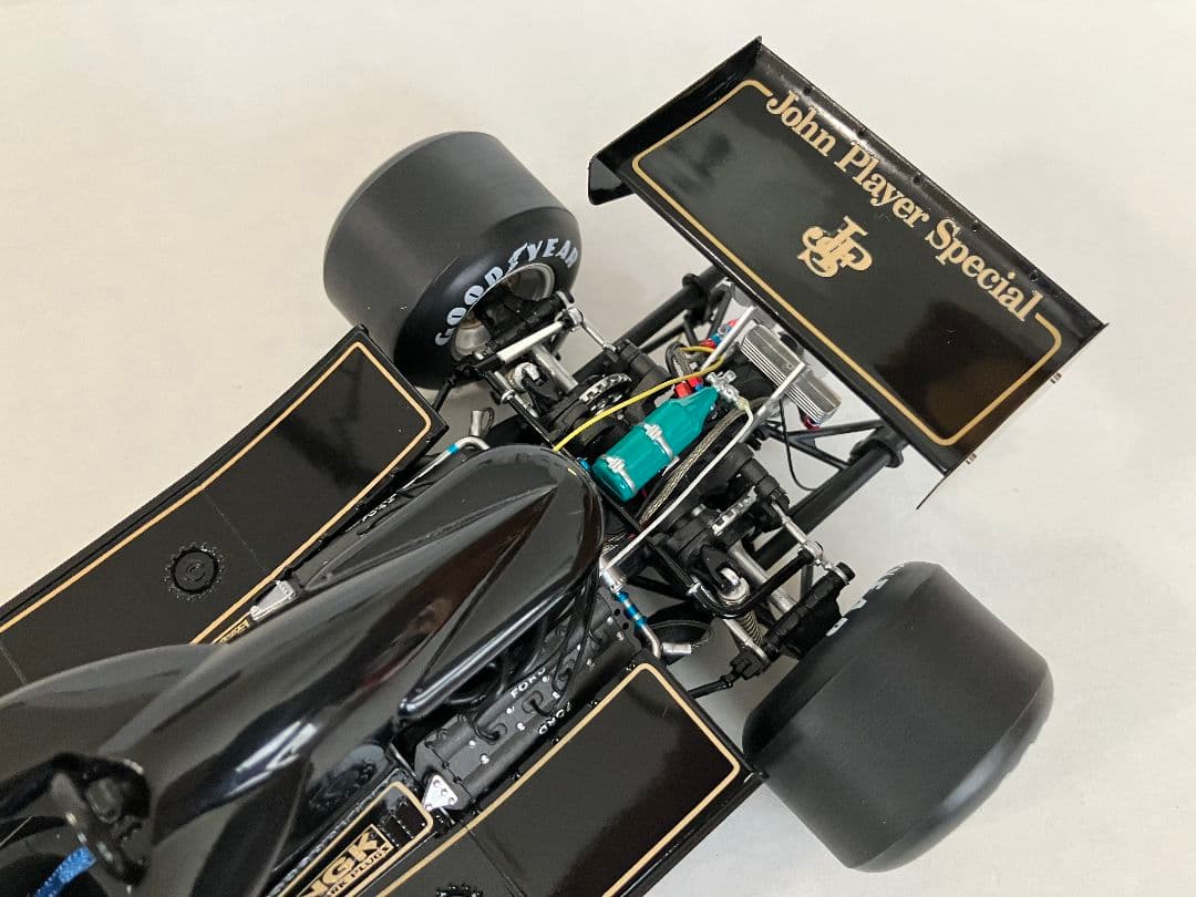 O⑧ ロータス78 ミニカー 1/18 ロニー・ピーターソン　JPS仕様