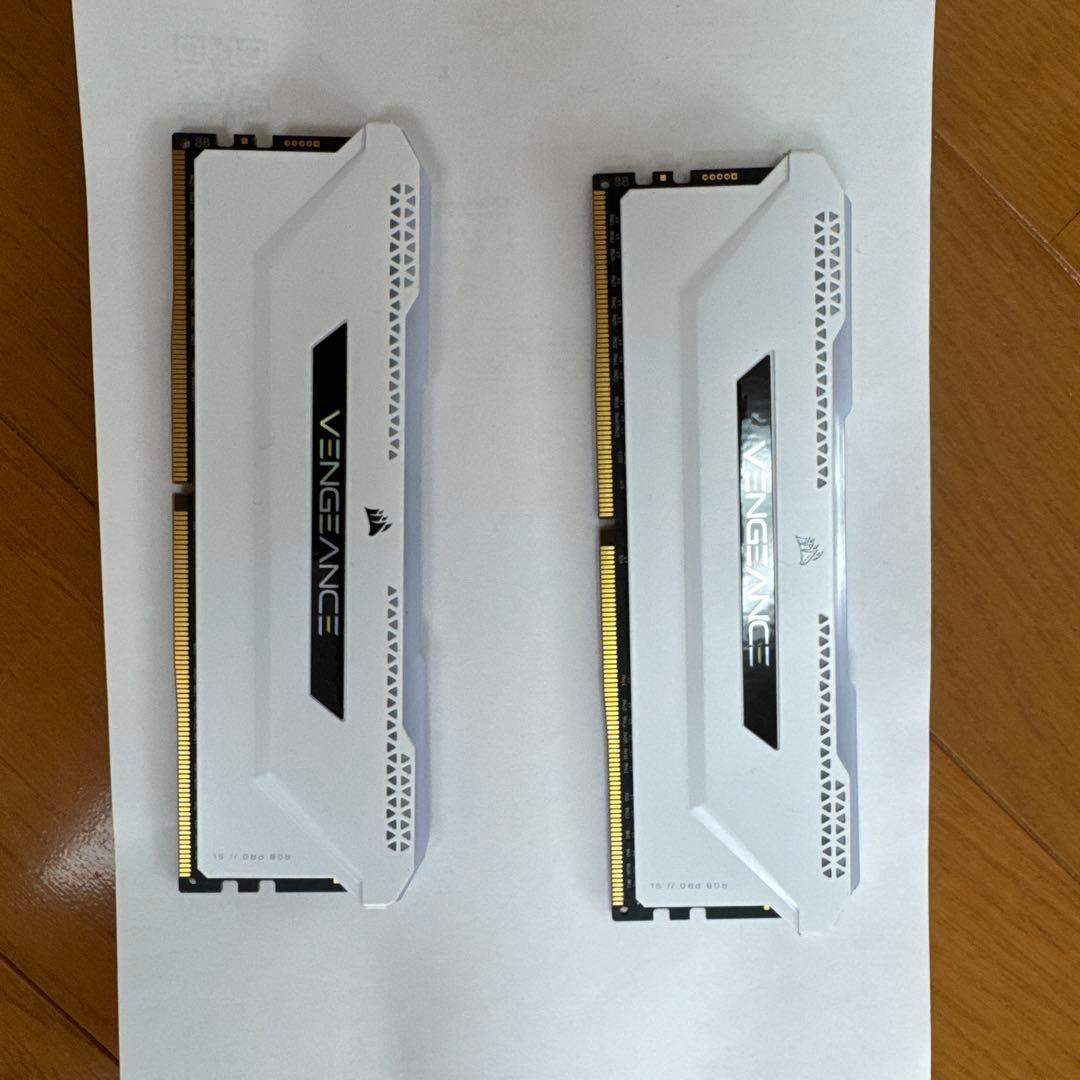 Corsair Vengeance DDR4 メモリー 16GB×2