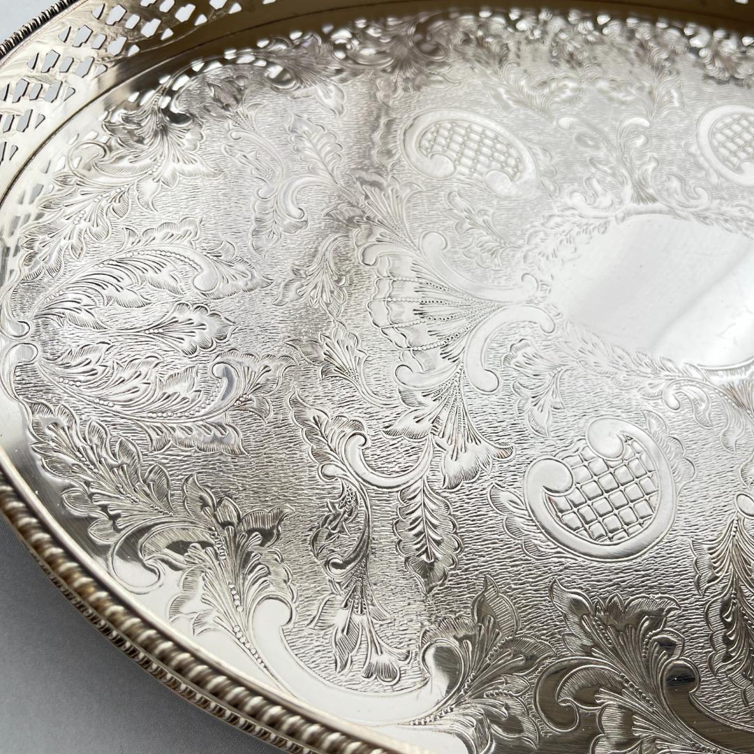 【英国】ビクトリアン ギャラリートレー 40cm 装飾フット