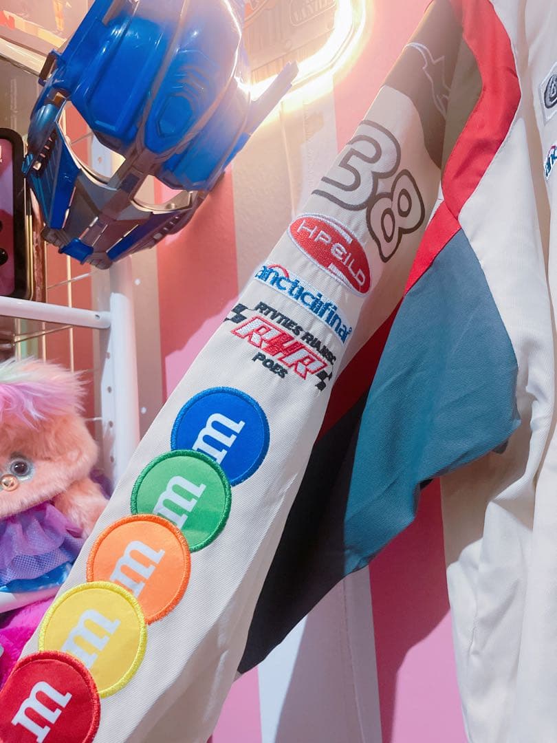 春先に❤️M&M's ロゴ入り ブルゾン