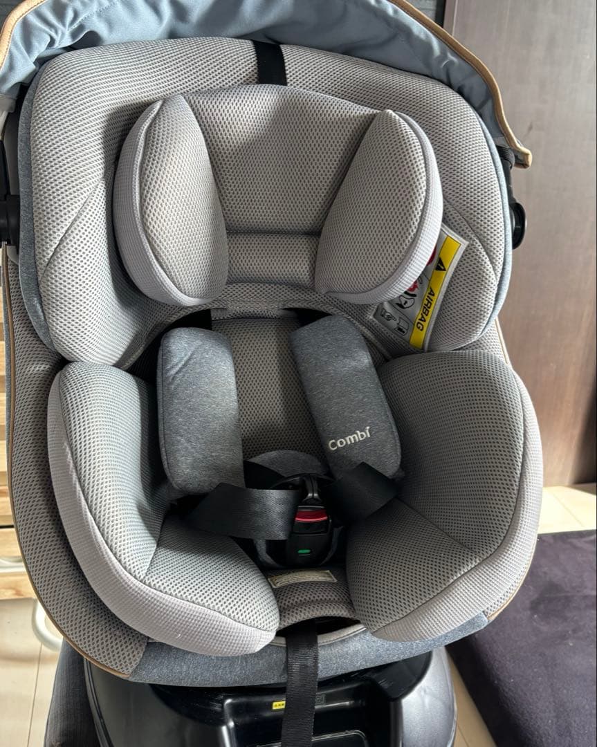 値下げcombiコンビ クルムーヴスマートISOFIXエッグクッション限定モデル
